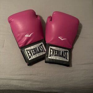 Everlast Fuchsia Boxing Gloves